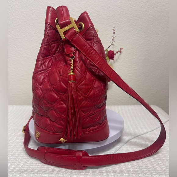MCM Red Quilted Leather Bucket Bag - Picture 4 of 11
